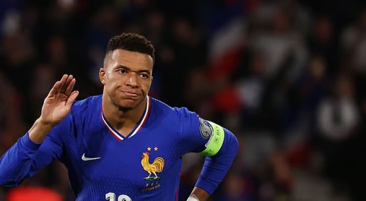 এমবাপ্পে কি অলস, সমালোচকদের জবাব দিলেন দেশম