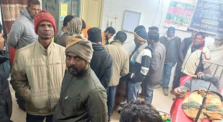 টোর-১ আসন বিএনপির ‘বিদ্রোহী’ প্রার্থীর মিছিলে হামলা, আহত ১২